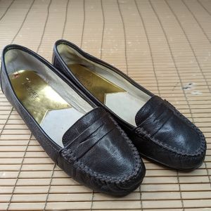 Michael Kors women's sz 10 M brown leather Penny Loafer shoes. 157pm